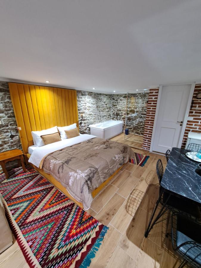 "Villa 70" Guesthouse Гирокастра Экстерьер фото