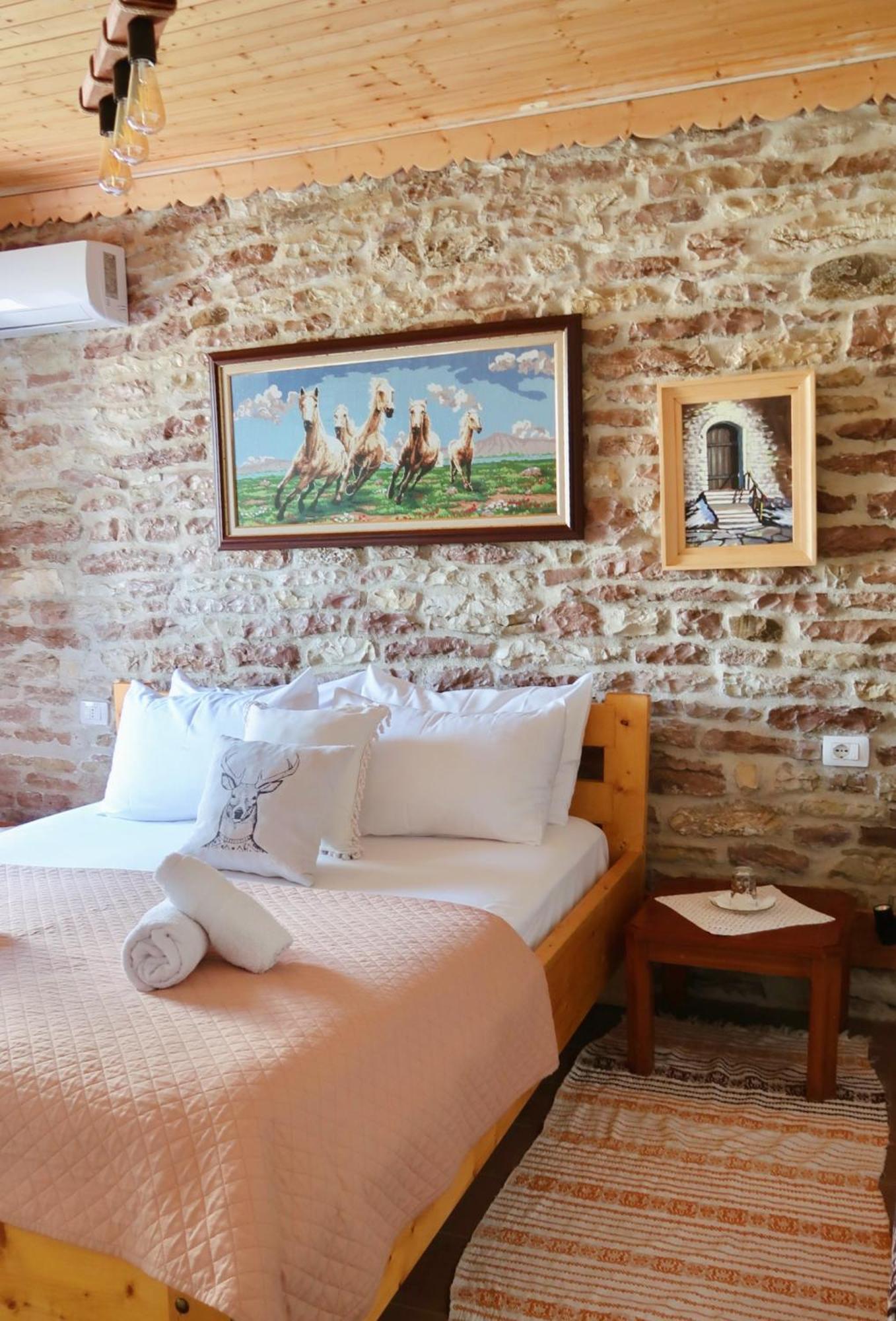 "Villa 70" Guesthouse Гирокастра Экстерьер фото
