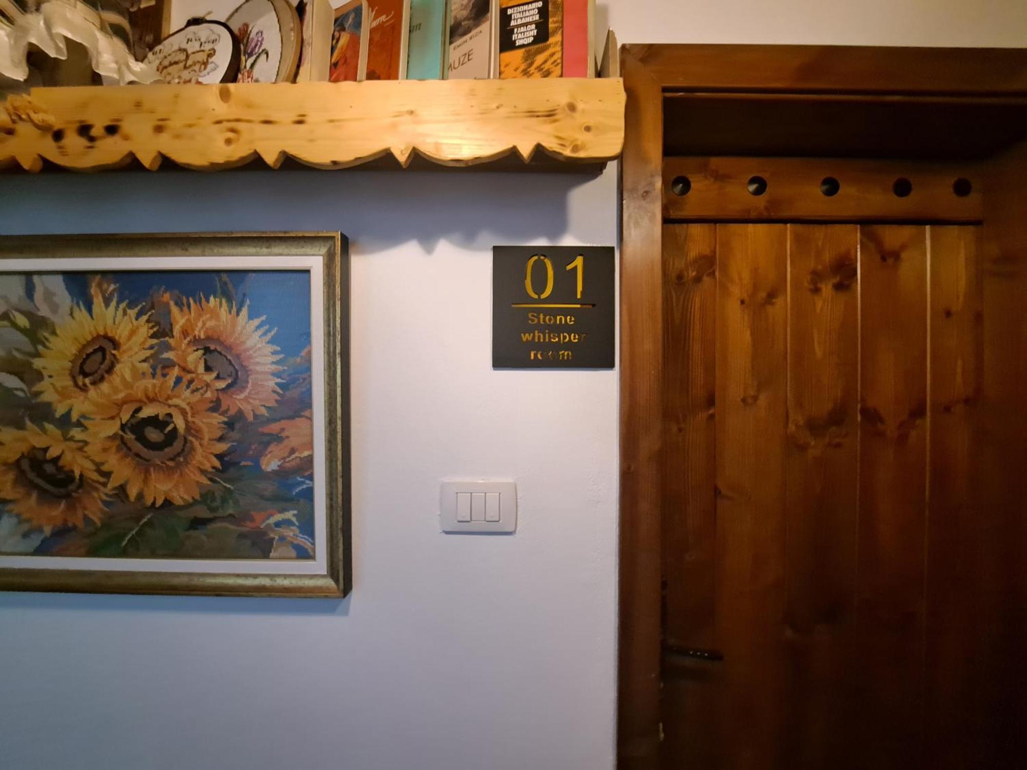 "Villa 70" Guesthouse Гирокастра Экстерьер фото