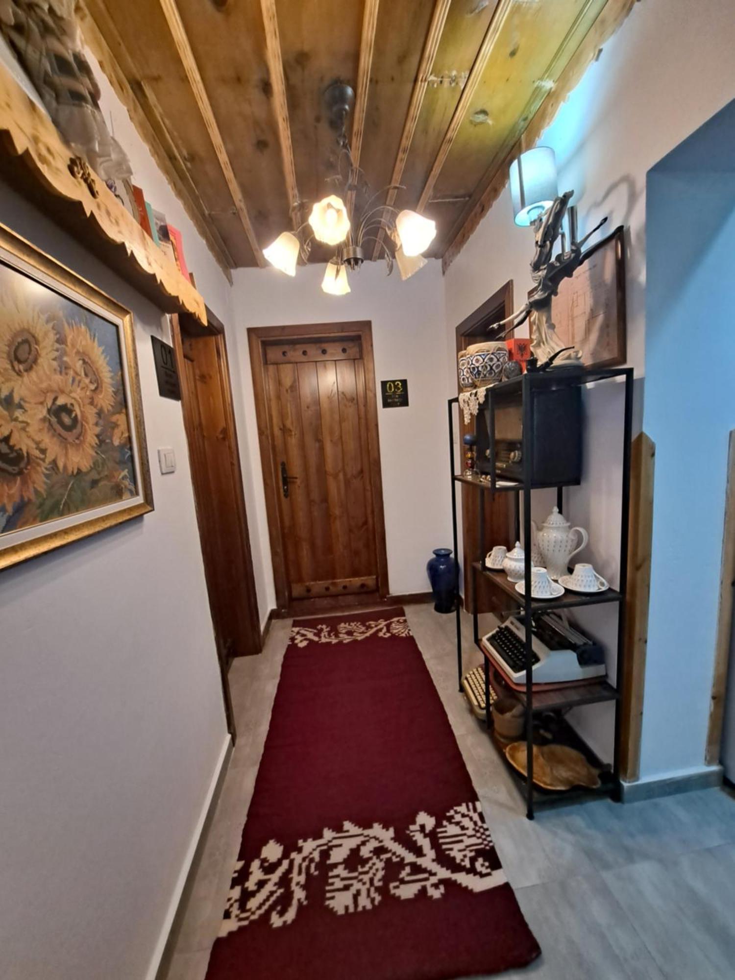 "Villa 70" Guesthouse Гирокастра Экстерьер фото