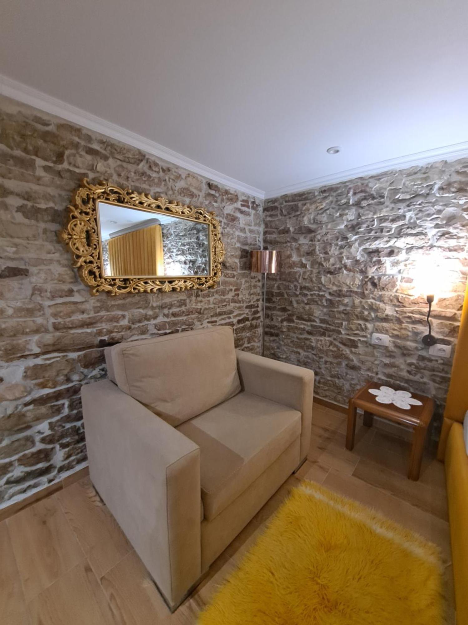 "Villa 70" Guesthouse Гирокастра Экстерьер фото