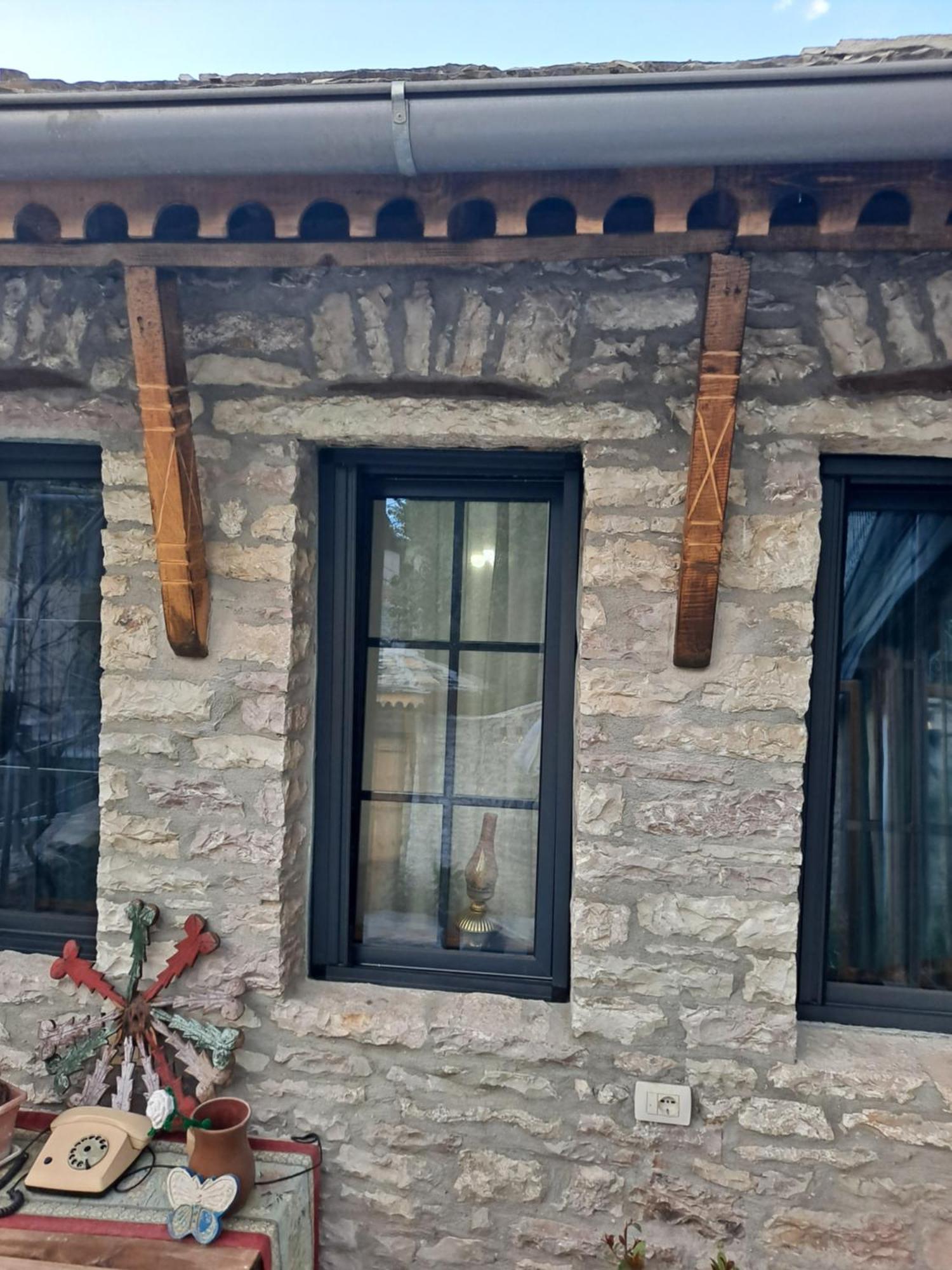 "Villa 70" Guesthouse Гирокастра Экстерьер фото