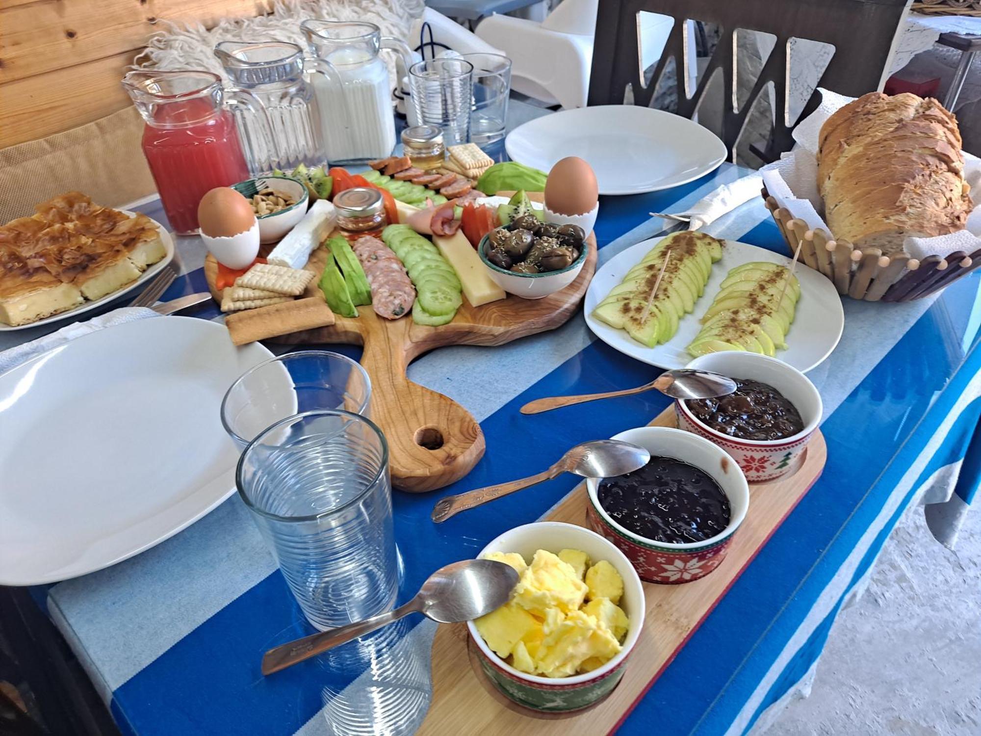 "Villa 70" Guesthouse Гирокастра Экстерьер фото